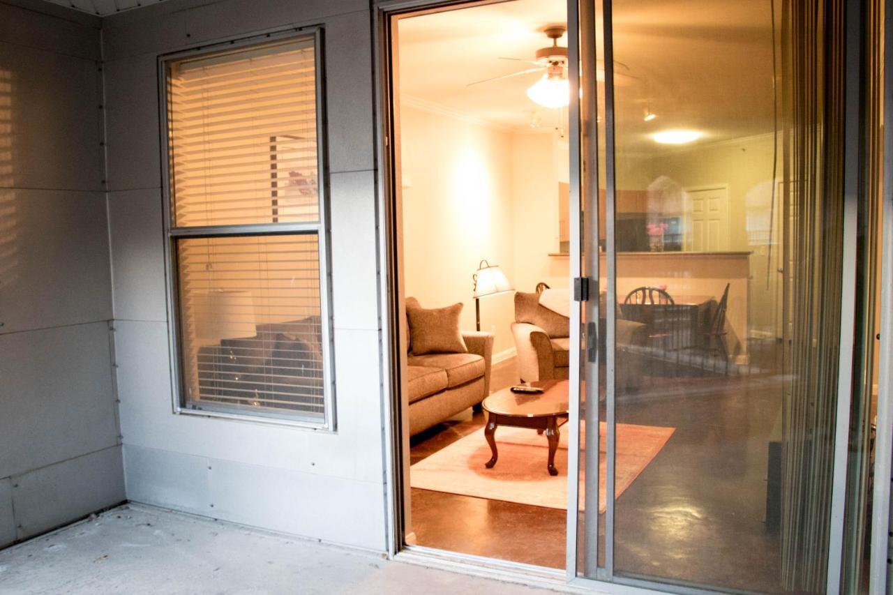 Downtown Dallas Beautiful Poolside Apartment Dış mekan fotoğraf